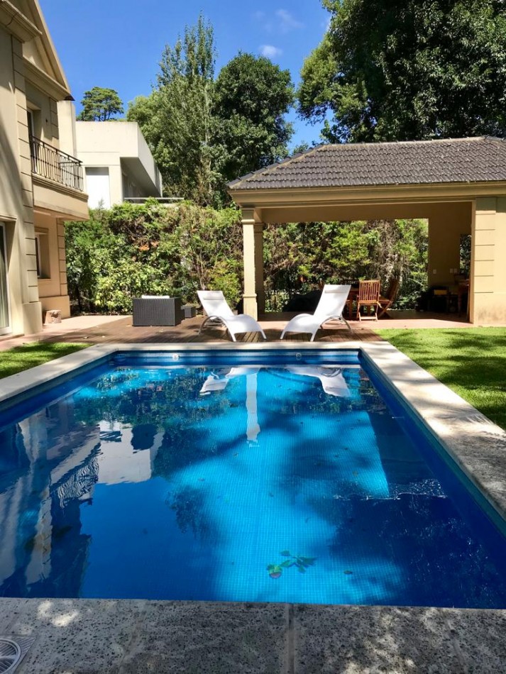 Importante casa a la venta en Fincas de Iraola