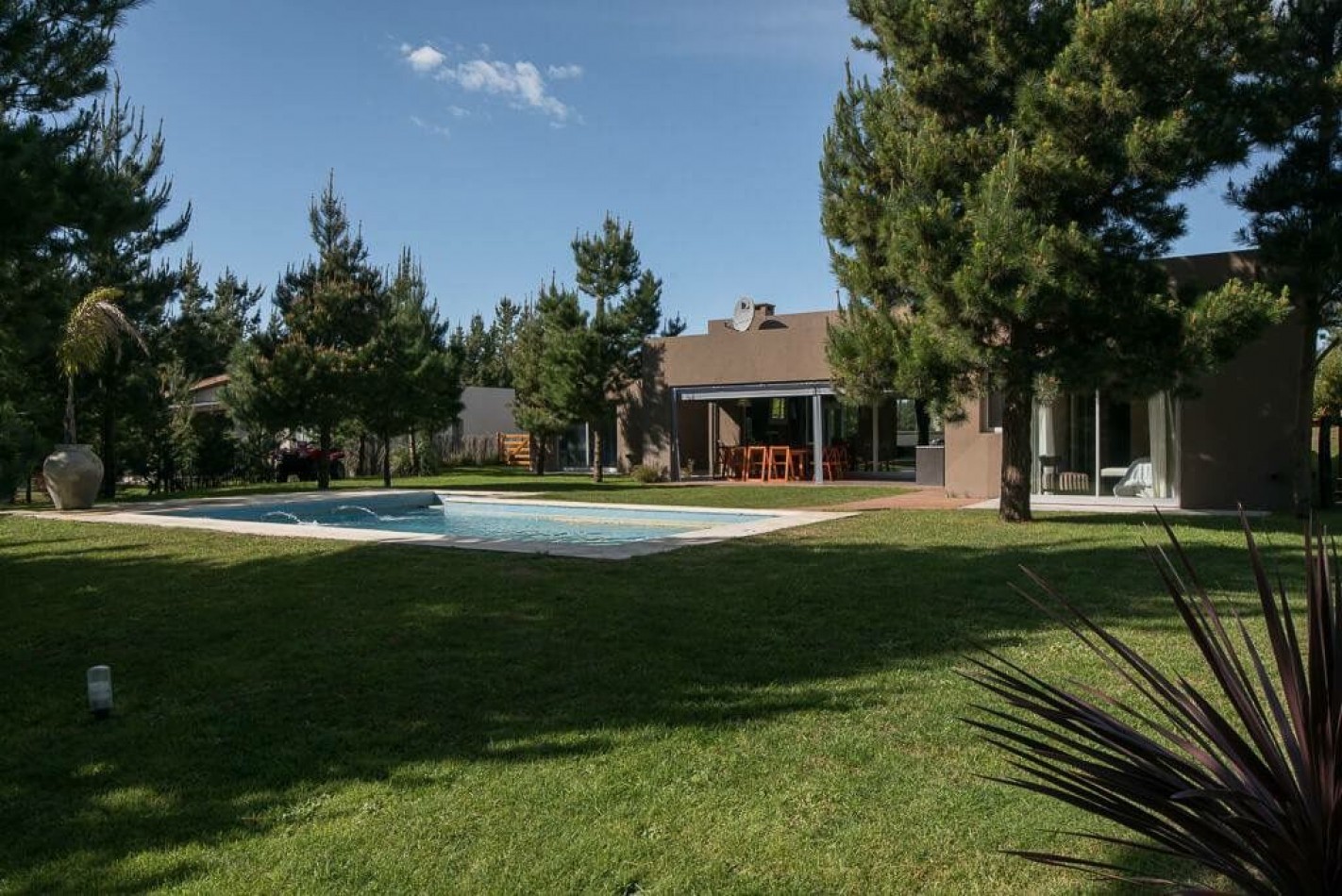 Casa Moderna en una planta en Costa Esmeralda