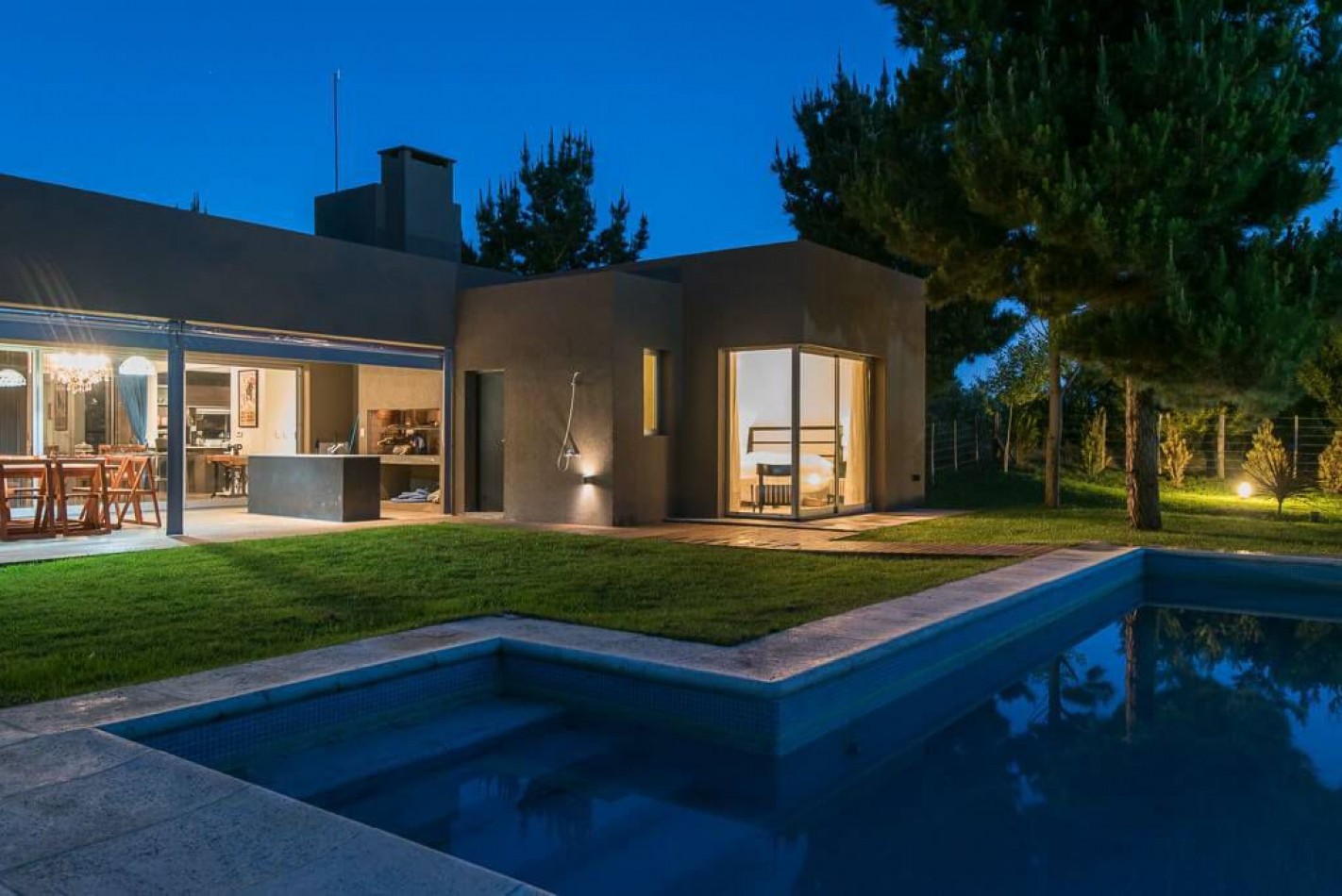 Casa Moderna en una planta en Costa Esmeralda