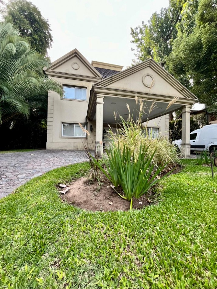 Importante casa a la venta en Fincas de Iraola