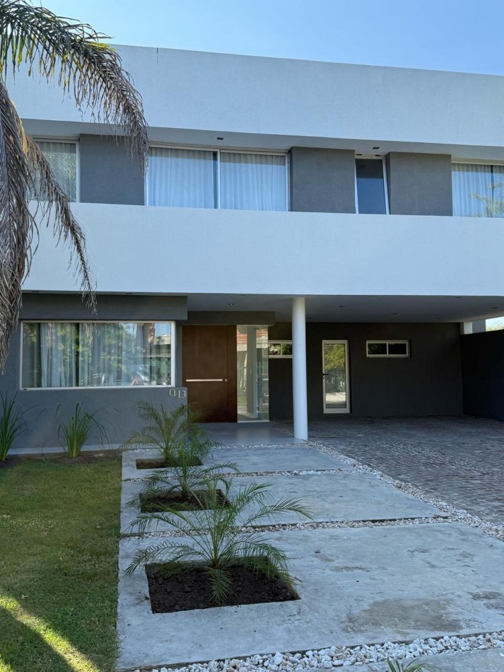 Importante casa en venta en Fincas de Iraola 2