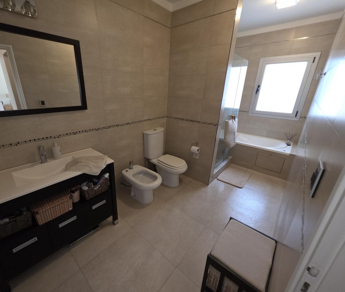 Altos de Hudson - Espectacular casa en venta