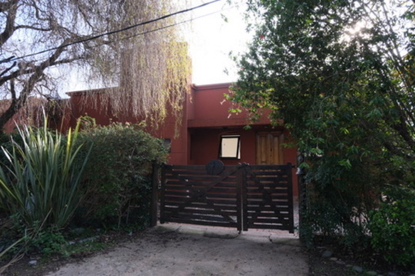 Casa en El Carmencito con pileta y lote adicional independiente