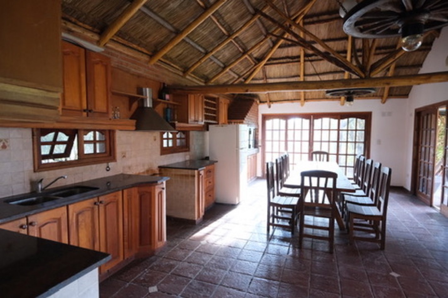 Casa en El Carmencito con pileta y lote adicional independiente