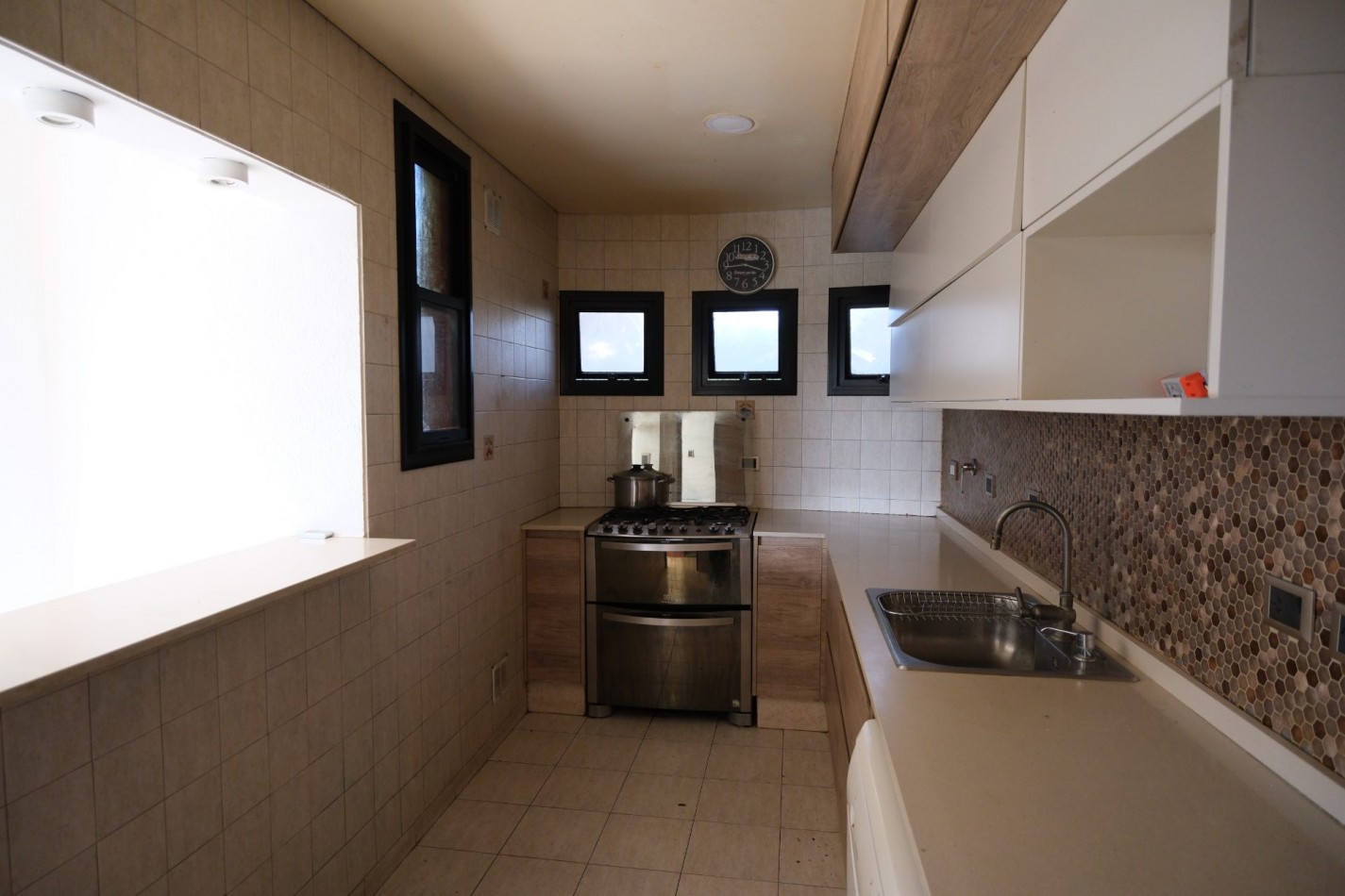 Casa en El Carmencito con pileta y lote adicional independiente