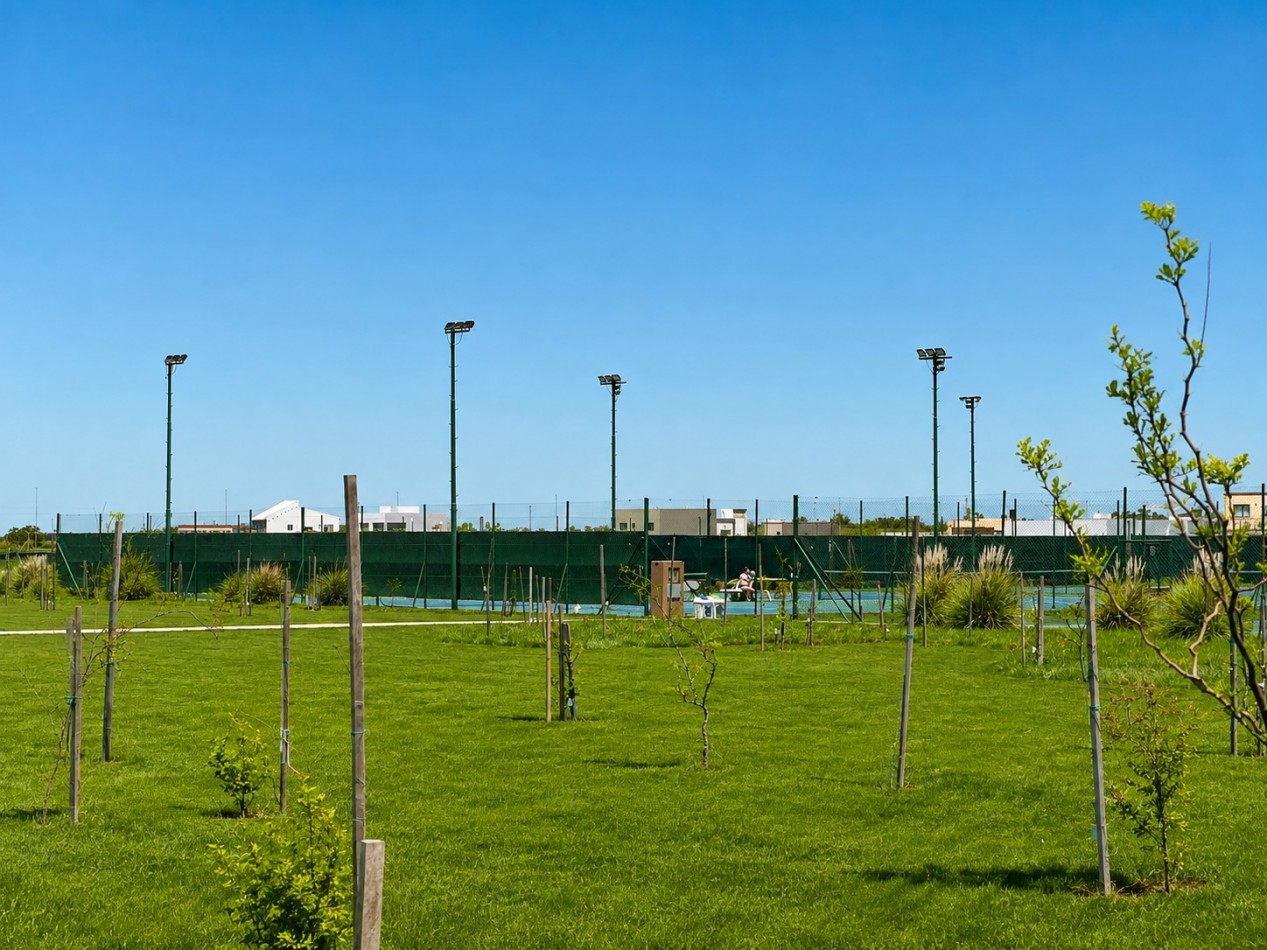 LOTE | 709 M² | FONDO A LAGUNA | ORIENTACION NO | SECTOR CONSOLIDADO | PUEBLOS DEL PLATA