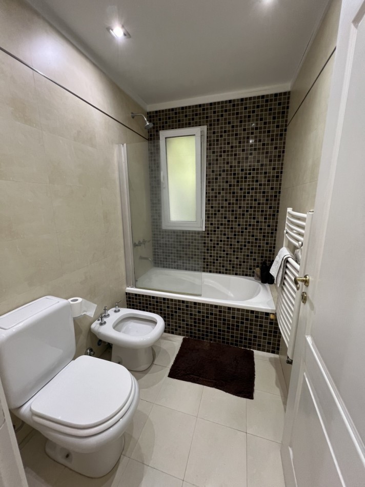 Importante casa a la venta en Fincas de Iraola