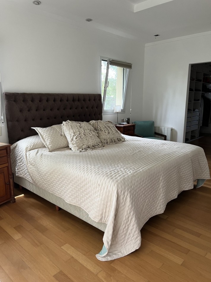 Importante casa a la venta en Fincas de Iraola