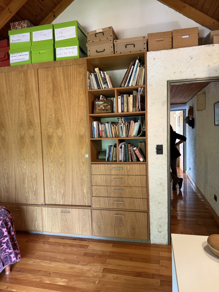 CASA DE ESTILO EN VENTA - VILLA ELISA  Lote de 1/4 de manzana - Parque, diseño y calidad constructiva