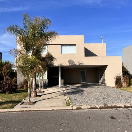 Importante Casa a la venta en Fincas de Iraola Dos - Lote P13