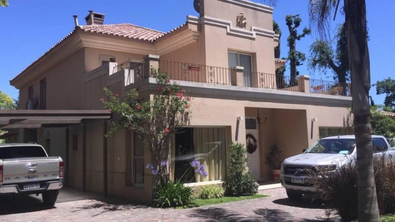 Importante casa en Club el Carmen  - Manzana 2 lotes 4 y 5