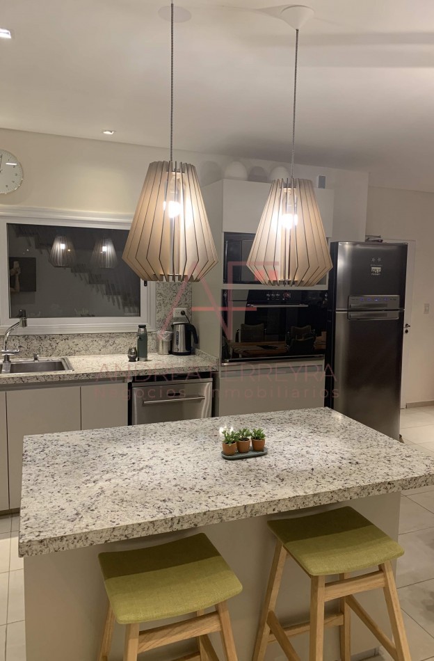 Barrio las Golondrinas - Casa a la venta
