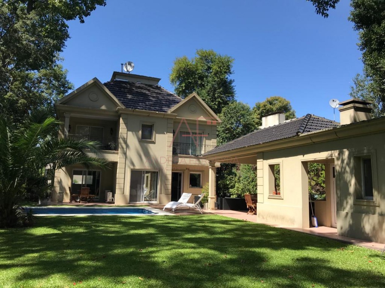 Importante casa a la venta en Fincas de Iraola