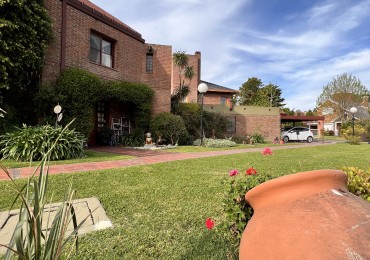 Casa en Venta en Club el Carmen - Calle 72A nro 2928 esq 129A