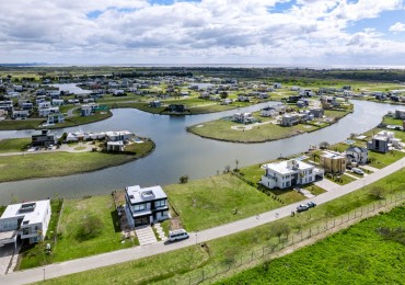 LOTE | 709 M2 | FONDO A LAGUNA | ORIENTACION NO | SECTOR CONSOLIDADO | PUEBLOS DEL PLATA